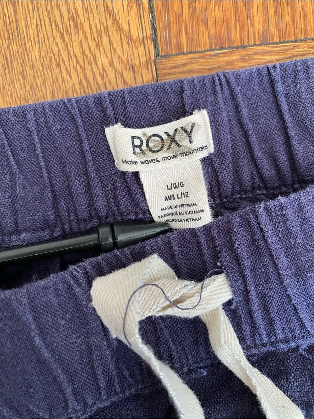 Roxy Navy Linen Blend Roll Tab Jogger Pants Women’s Large L 12 Coastal Casual - Picture 4 of 7